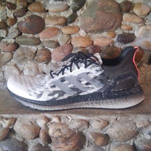 Adidas UltraBoost PB